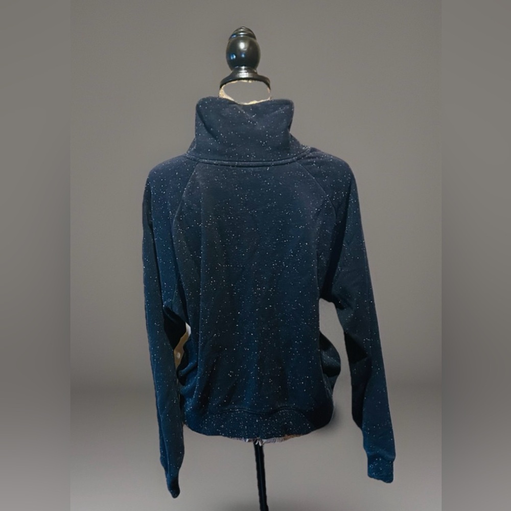 Under Armour Loose Women's Black With White Specks Long Sleeve Sweatshirt, XXL - Picture 2 of 5